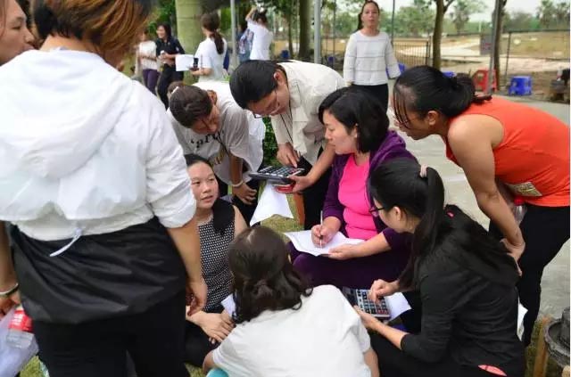 口哨發(fā)令、旗幟落下，比賽的完美呈現(xiàn)，離不開裁判員的辛苦付出，低調(diào)是他們的代名詞